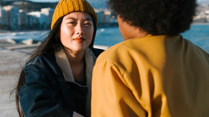 Merasa Selalu Mengalah dalam Pertemanan? Kenali Tanda One-Sided Friendship dan Cara Mengatasinya
