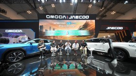 Jaecoo Indonesia menggandeng 347 Homebreaks dan NMAA untuk personalisasi J5 EV, SUV listrik yang dijual mulai Rp279,9 juta.