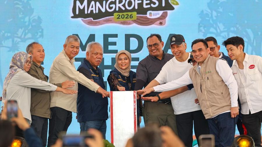 Kepala Otorita Ibu Kota Nusantara (IKN), Basuki Hadimuljono, membagikan momen saat mengendarai sepeda motor berkeliling area IKN melalui akun IG pribadinya.