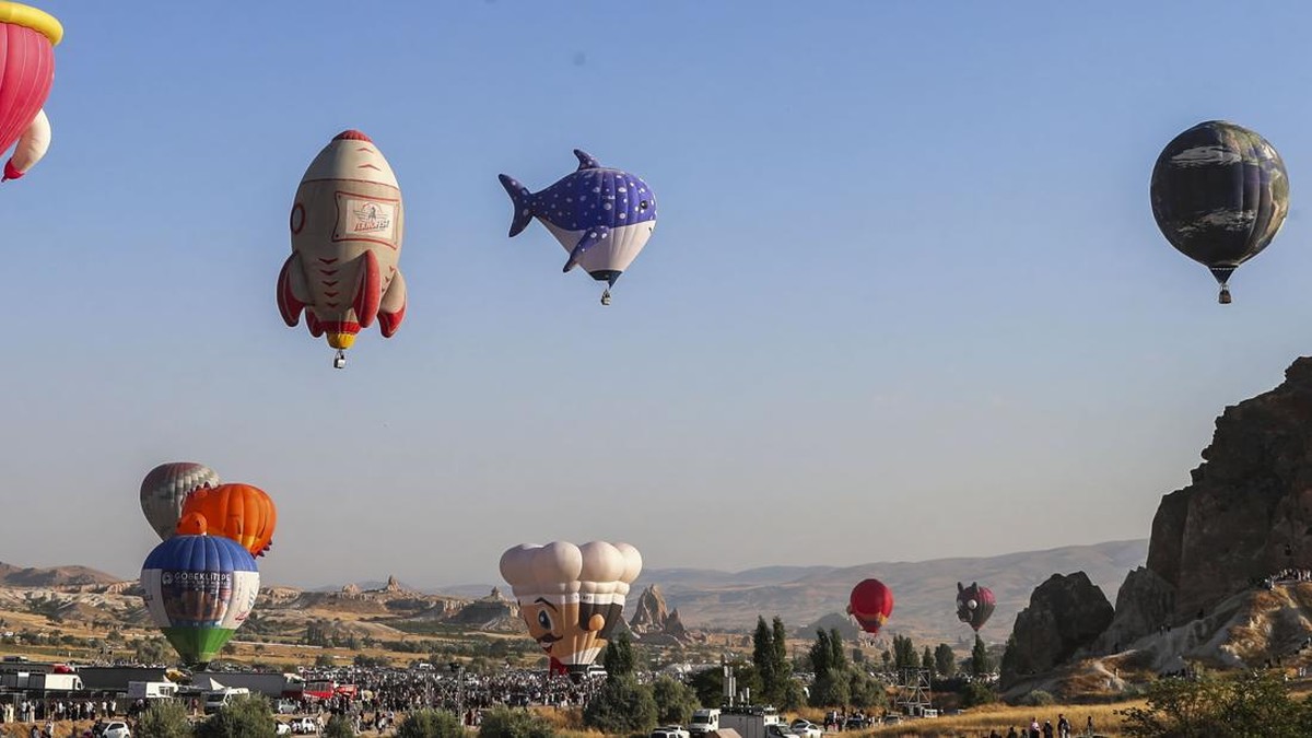 Hot air balloons fly during the 7th International Cappadocia Balloon Festival in Goreme, Nevsehir province, Turkey, August 2, 2026. REUTERS/Cagla Gurdogan