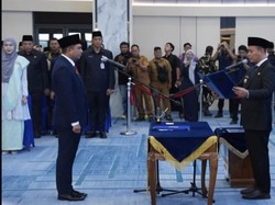 Wali Kota Agung Nugroho Lantik Zulhelmi Arifin Jabat Sekda Pekanbaru