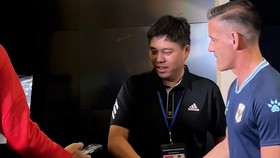Momen Rizky Ridho Bantu Foto Jurnalis Vietnam Bareng Herdman