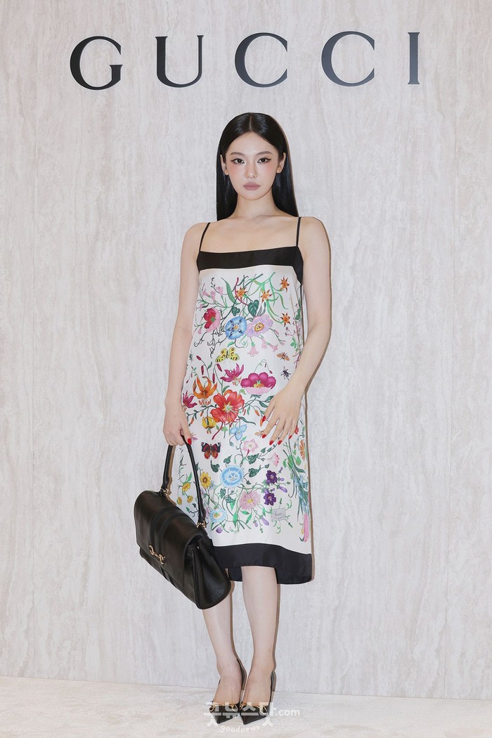 Bagi yang belum tahu, Gucci menggelar opening event di Shinsegae Department Store Gangnam, di Seoul, Korea Selatan beberapa waktu lalu. Bertajuk &lsquo;Gucci Edit Room&rsquo;, acara pembukaan pop-up tersebut dihadiri sederet bintang ternama. / Foto: x.com/9oodnews