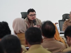 Mas Dhito Minta Camat Proaktif Pantau Perubahan Desil Warga