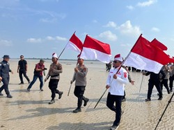 Ekspedisi Merah Putih Perkuat Polsek Terluar di Pelalawan, Tanam 1.000 Mangrove