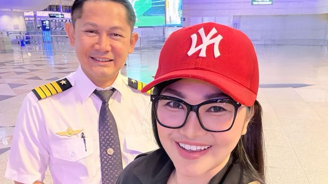 Fitri Carlina Terbang ke Turki demi Dampingi Suami Pilot Bertugas, Intip Potretnya