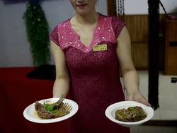 Hadapi Musim Panas, Korea Utara Anjurkan Warganya Makan Sup Daging Anjing!