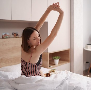 4 Ciri Kepribadian Orang yang Lebih Menyukai Pagi Tenang dan Santai