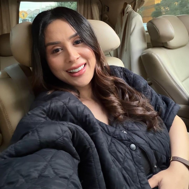 <p>Unggahan foto ini mendapatkan respons positif dari sahabat artis. Beberapa di antaranya menyampaikan doa untuk kehamilan kedua sang penyanyi. "Masyallah sehat2 bumil cantik," tulis artis Tengku Dewi Putri. "Sehat2, neng," ujar Melody eks JKT48. "Sehat-sehat kak sayang," tulis Nabilah eks JKT48. (Foto: Instagram @selvikitty)</p>
