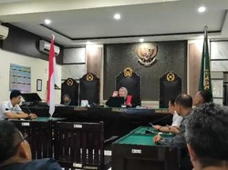 Praperadilan Korupsi Masker COVID-19 Kabiro Ekonomi Setda NTB Ditolak Hakim