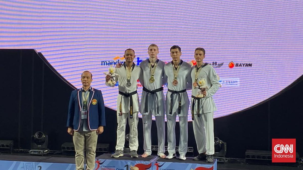 Raih Perak Kejuaraan Asia Taekwondo, Adrian Bidik Tiket Olimpiade