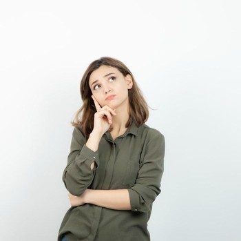 5 Tanda Orang yang Punya Rasa Ingin Tahu Tinggi, Kamu Salah Satunya?