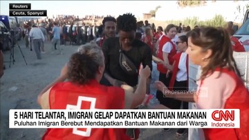 VIDEO: 5 Hari Telantar, Imigran Gelap Dapatkan Bantuan Makanan