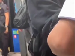 Copet dalam TransJ Dipergoki Penumpang, Diserahkan ke Polsek Gambir