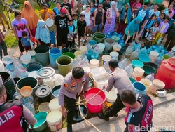 Tak Lagi Pakai Air Sungai, Warga Cianjur Dapat Pasokan Air