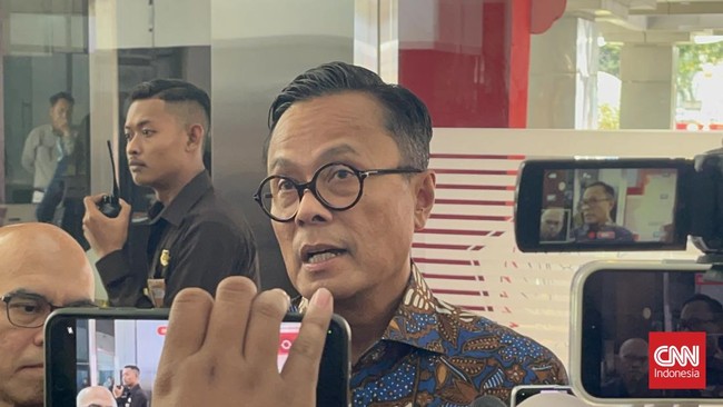 Chief Operating Officer (COO) Danantara Indonesia sekaligus Kepala Badan Pengelola (BP) BUMN Dony Oskaria menemui Menteri Keuangan Purbaya Yudhi Sadewa di Kantor Kementerian Keuangan, Jakarta, Rabu (5/8).