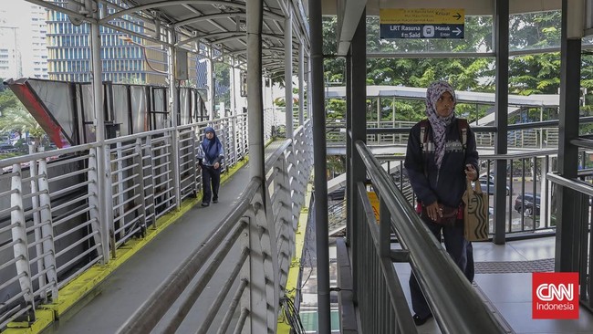 Pemprov DKI Jakarta akan menghubungkan dua JPO milik Pemprov DKI dengan JPO milik LRT Jabodebek yang berdekatan guna menciptakan konektivitas anta