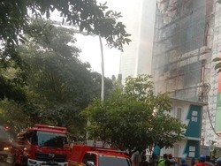 4 Fakta Kebakaran Gedung di Cikini hingga Orang Terjebak Kepulan Asap