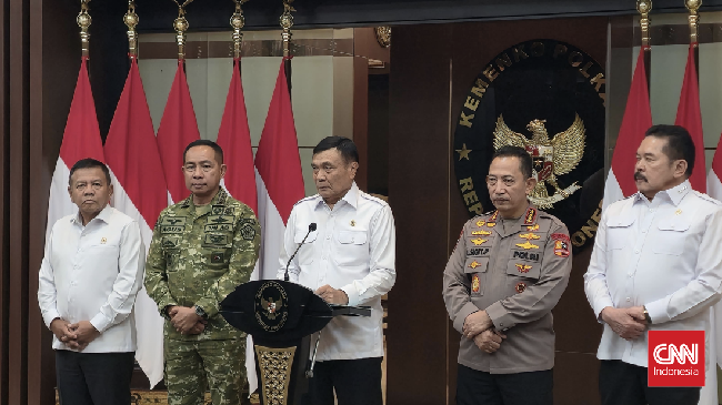 Menko Polkam Djamari Chaniago memastikan kondisi di seluruh Indonesia aman dan terkendali.