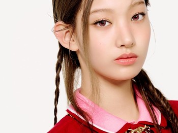 Memiliki wajah tak asing, Seoyeon ternyata adik bungsu dari Jihyo TWICE yang lahir pada tahun 2008. Setelah dua tahun menjadi trainee di PLEDIS Entertainment, Seoyeon siap debut bersama TUIDE pada Agustus nanti./ Foto: instagram.com/tuide_abd