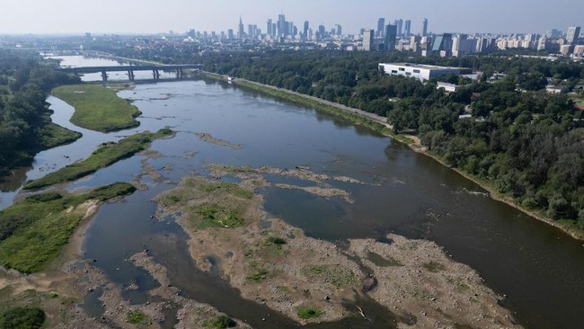 Bikin Heboh, Sungai Hilang Jadi Hamparan Pasir dan Muncul Pulau