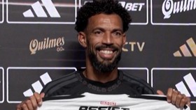 Kata-kata Perdana Vozinha saat Resmi Gabung Colo-Colo