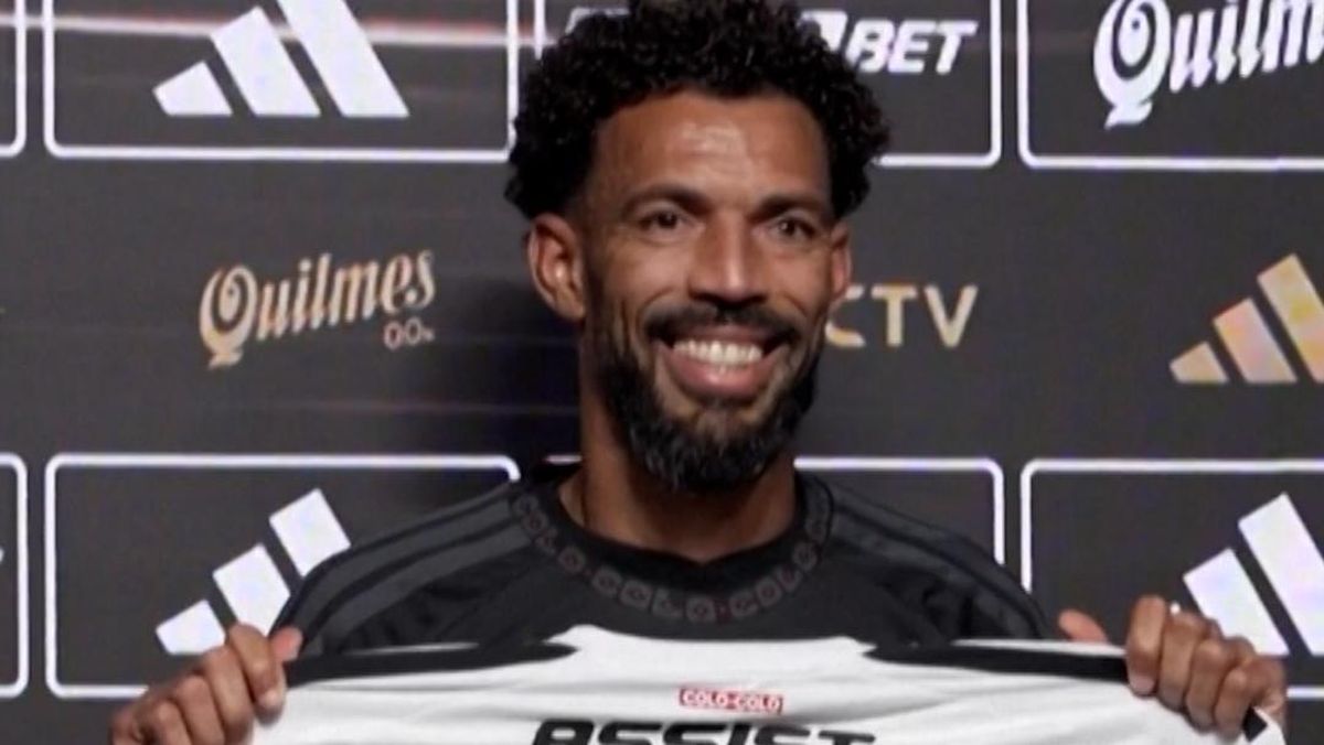 Kata-kata Perdana Vozinha saat Resmi Gabung Colo-Colo