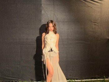 Bangga sekaligus kagum, itulah perasaan yang dirasakan oleh BLINK, sebutan resmi untuk para penggemar BLACKPINK beberapa waktu lalu lantaran Jennie menjadi salah satu penampil utama di festival musik satu ini./ Foto: instagram.com/jennierubyjane