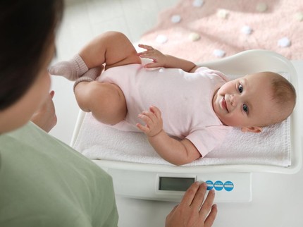 Alasan Berat Badan Bayi Turun Setelah Lahir, Sering Bikin Panik