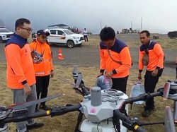 BPBD Jatim Kerahkan Drone Water Spray Padamkan Karhutla Bromo