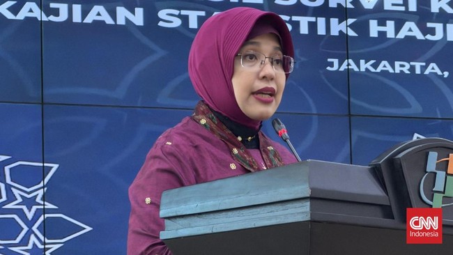 Kepala BPS Amalia Adininggar Widyasanti dalam konferensi pers di Kantor BPS Pusat, Jakarta Pusat, Kamis (6/8).