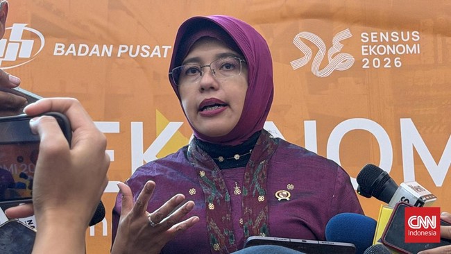 Kepala BPS Amalia Adininggar Widyasanti dalam konferensi pers di Kantor BPS Pusat, Jakarta Pusat, Kamis (6/8).