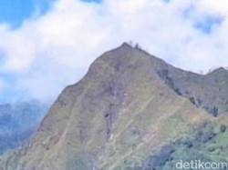 Tata Kelola Setengah Hati Gunung Piramid: Dilarang tapi Tetap Didaki