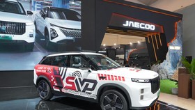 Omoda & Jaecoo memamerkan kemampuan parkir otomatis Super Intelligent Valet Parking (SIVP) J7 di GIIAS 2026.