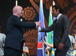 Figo Desak Infantino Mundur