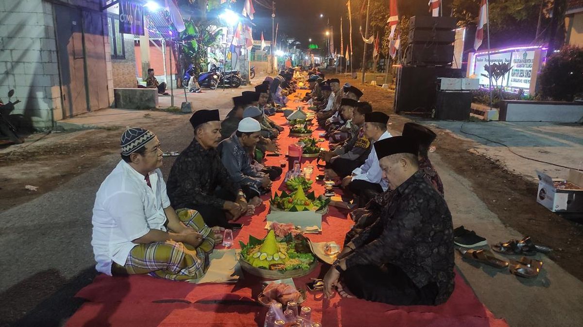 3 Contoh Undangan Malam Tirakatan, Singkat tetapi Sopan