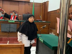 Wanita Surabaya Robohkan Rumdin Bea Cukai Dituntut 1 Tahun Penjara