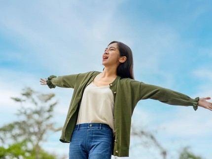 6 Ciri Kepribadian Orang yang Lebih Menyukai Musim Panas