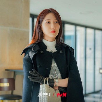 6 Gaya Modis Park Eun Bin di Drakor Netflix 'Spooky in Love'