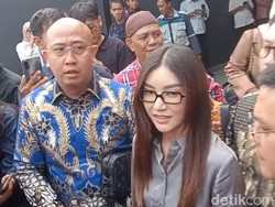 Pengacara Ungkit Kesetiaan Sarwendah Rawat Ruben Onsu Kritis