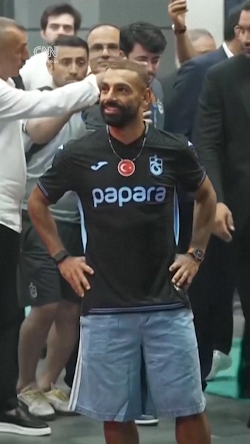 Momen Salah Disambut Fans Jelang Gabung Klub Baru Trabzonspor