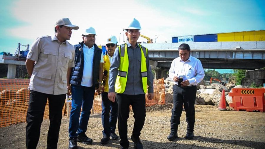 Wakil Presiden Gibran Rakabuming meninjau pembangunan prasarana di Aceh. (Istimewa)