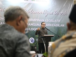 Wamendagri Bima Arya Dorong DPRD Wujudkan Pembangunan Berkeadilan Ekologis