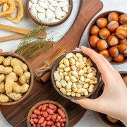 Benarkah Makan Kacang Bikin Jerawatan? Ini Penjelasan Lengkapnya!
