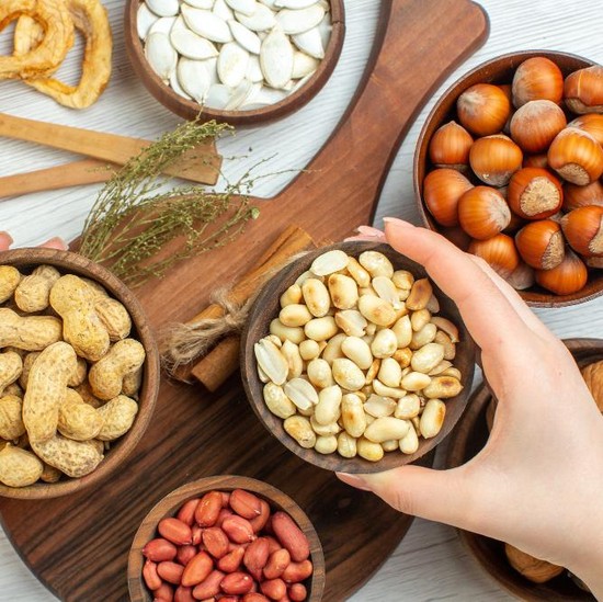 Benarkah Makan Kacang Bikin Jerawatan? Ini Penjelasan Lengkapnya!
