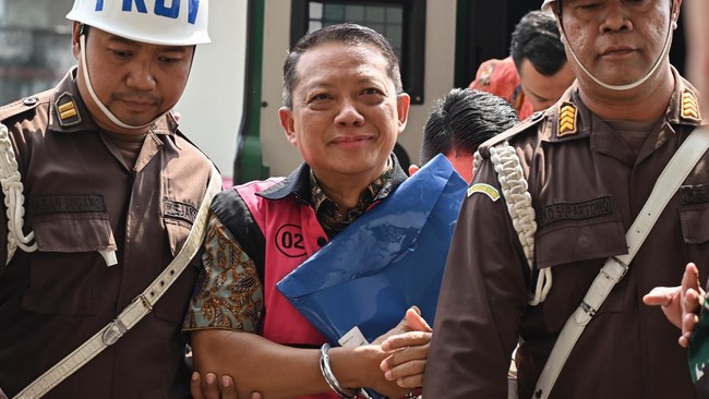 Tersangka kasus dugaan Tindak Pidana Pencucian Uang (TPPU) Febrie Adriansyah.