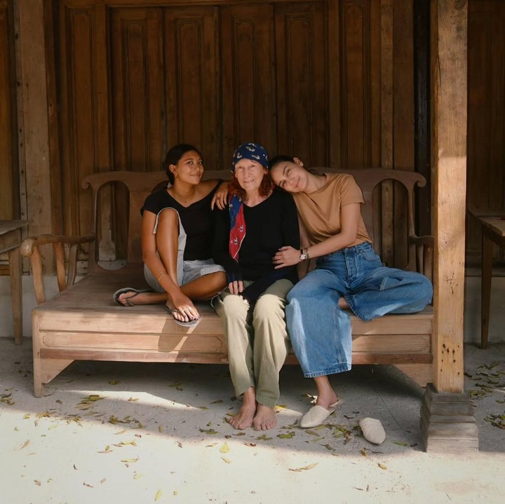 <p>Kebahagiaan tengah dirasakan Luna Maya yang belum lama ini berkumpul bersama keluarga tercinta. Momen hangat tersebut berlangsung saat mereka merayakan ulang tahun sang ibunda, Waltraud Maria Maier. (Foto: Instagram @lunamaya)</p>