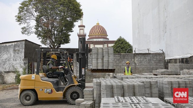 Mengubah Sampah Menjadi Paving Blok