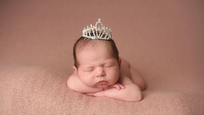150 Nama Bayi Terinspirasi Kristal dan Artinya untuk Anak Laki-laki dan Perempuan