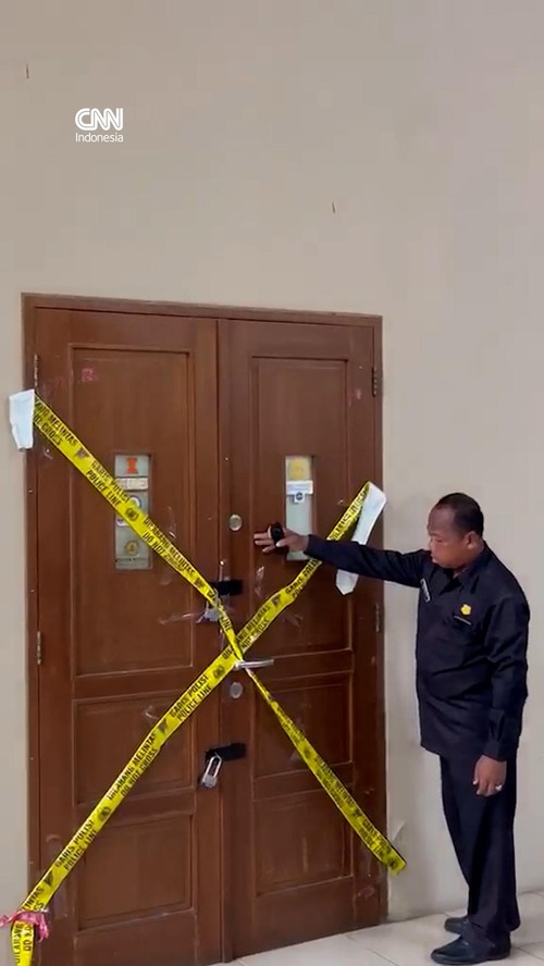 Penampakan Ruangan Penyimpanan Ratusan Senjata di Sekolah Jaksel.